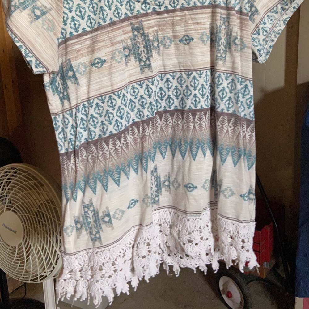Aztec Print w/ Lace Maurice’s Tee. Size small.
